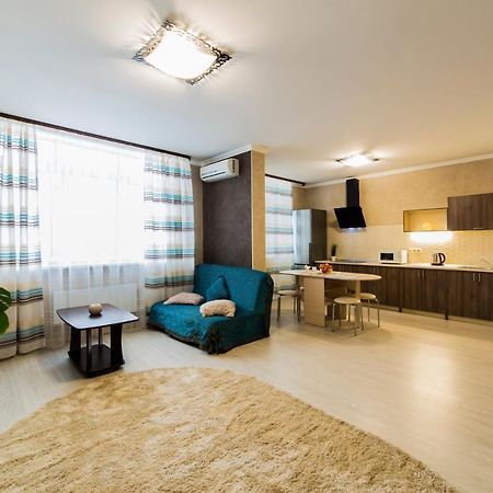 Studio Apartment On Bazhana Kiev Dış mekan fotoğraf