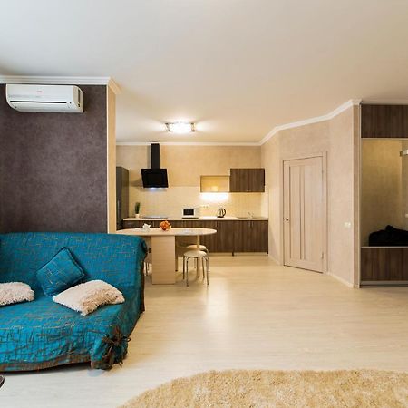 Studio Apartment On Bazhana Kiev Dış mekan fotoğraf