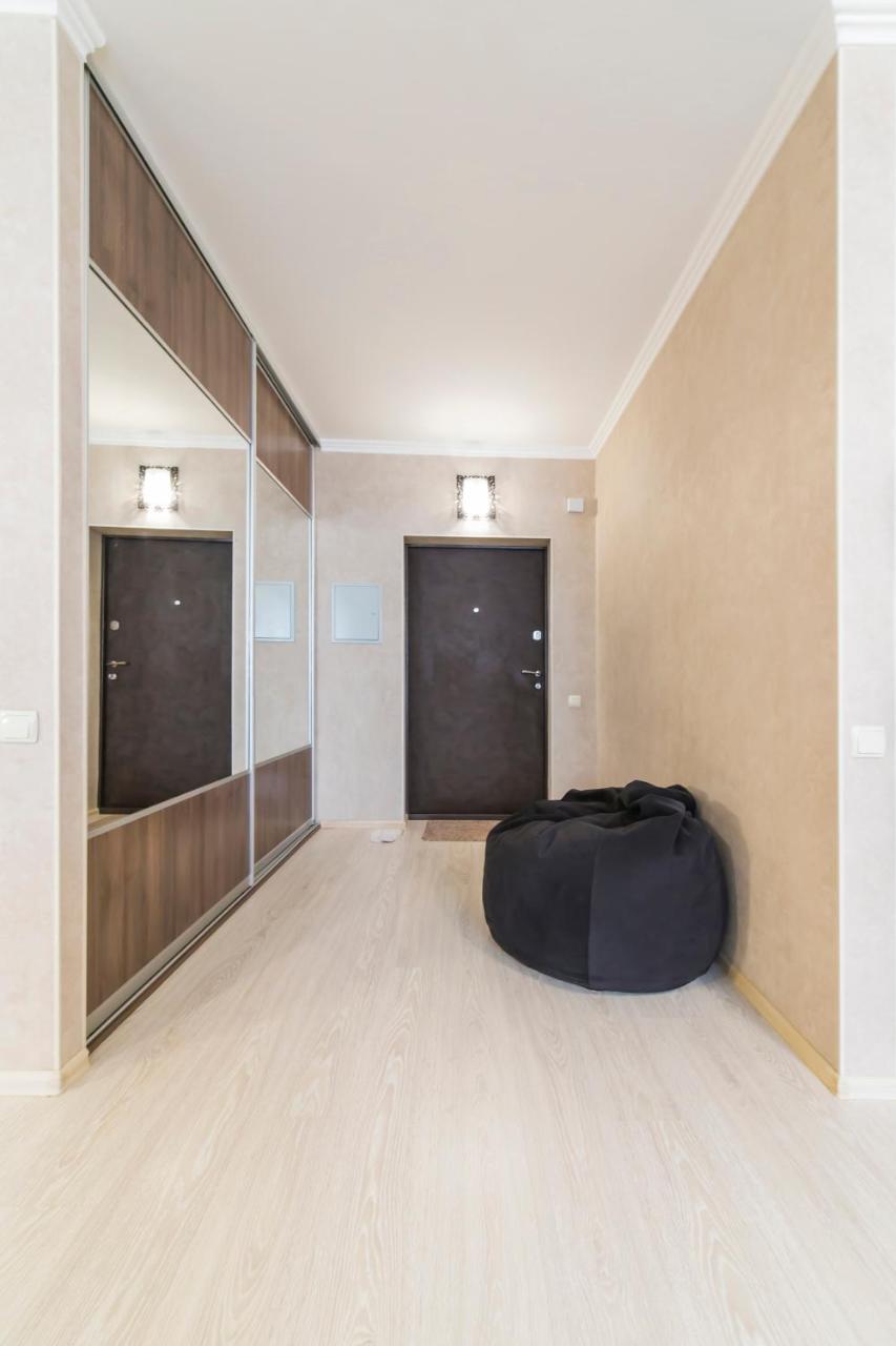 Studio Apartment On Bazhana Kiev Dış mekan fotoğraf