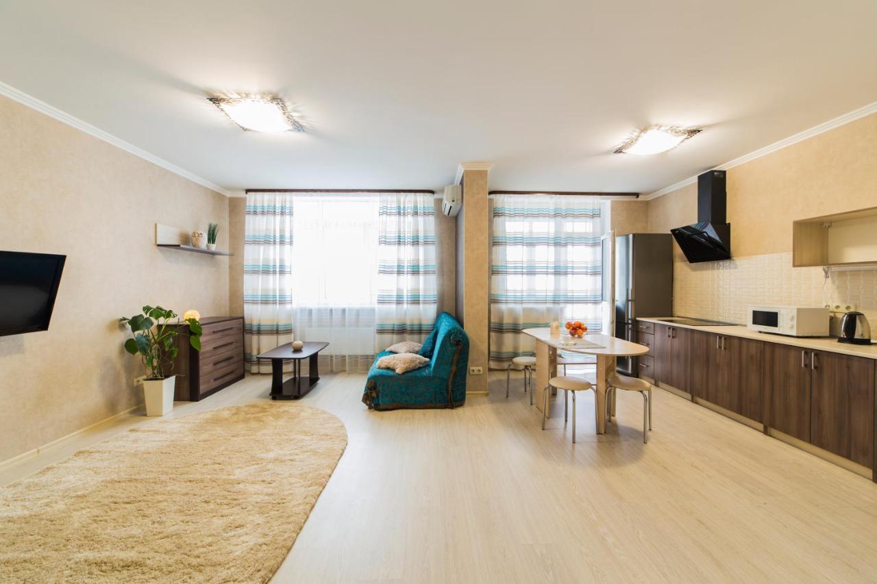Studio Apartment On Bazhana Kiev Dış mekan fotoğraf