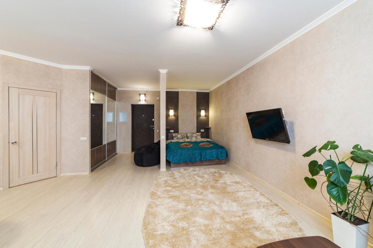 Studio Apartment On Bazhana Kiev Dış mekan fotoğraf